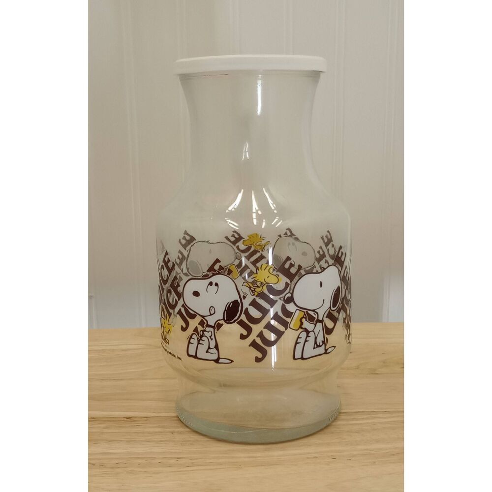 VTG Snoopy & Woodstock juice glass jug, anchor Hocking. One of a collection